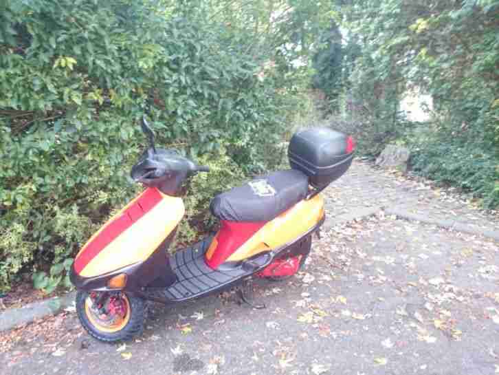 Honda Bali Sj50 Af32 mit neuen Winterreifen und viele Ersatzteile