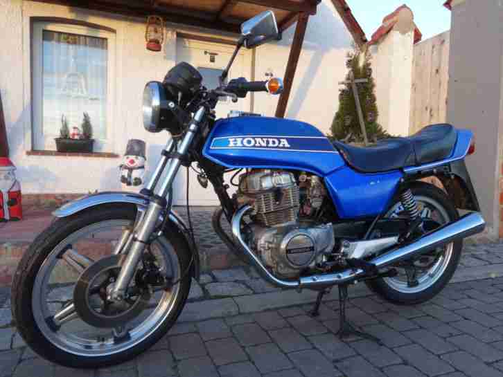 CB 250 Bj. 1979 Fahrbereit Scheunenfund