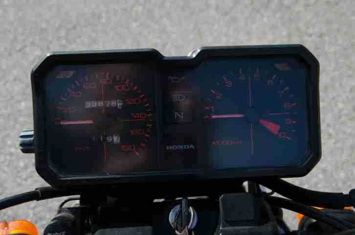 Honda CB 450 N BJ 04.1986 TÜV 07.16 mit Seitenkoffer und Tankrucksack