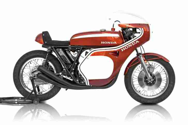 Honda CB 550 Four Rennmaschine mit CR Alutank, Heck und Verkleidung