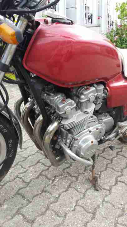 Honda CB 750 K RC01 Schlachtobjekt