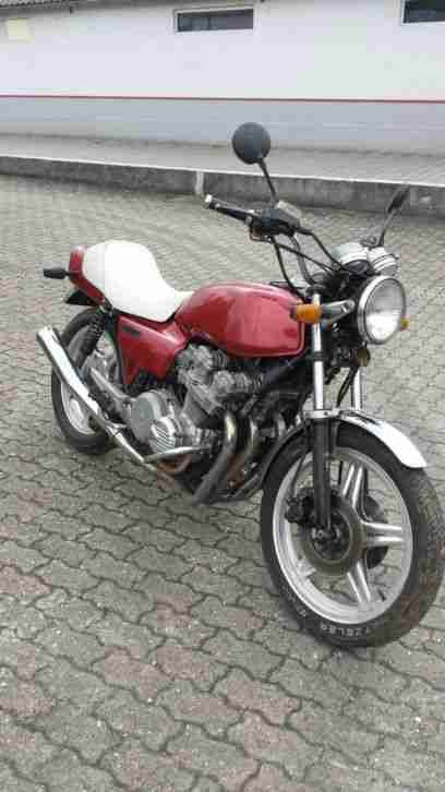 Honda CB 750 K RC01 Schlachtobjekt