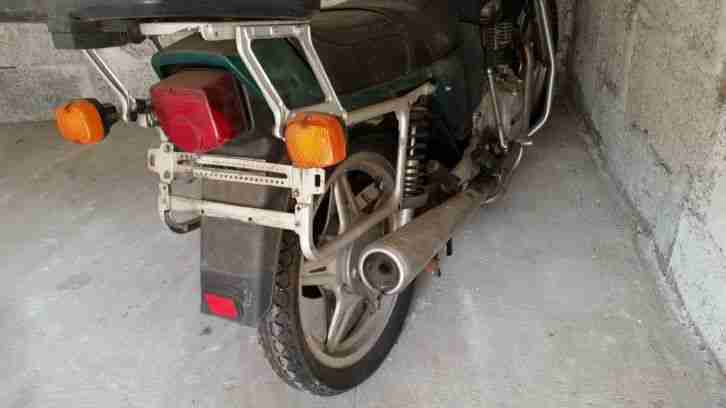 Honda CB250N in sehr schlechtem Zustand