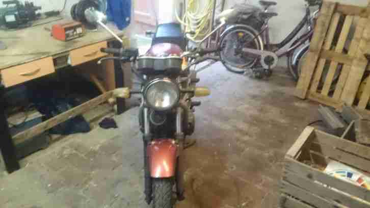 CB450s Farbe rot