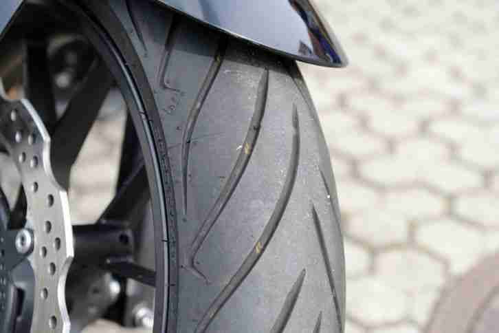 Honda CB500F 04/2015 mit viel Ausstattung und wenig km, Garantie bis 2019