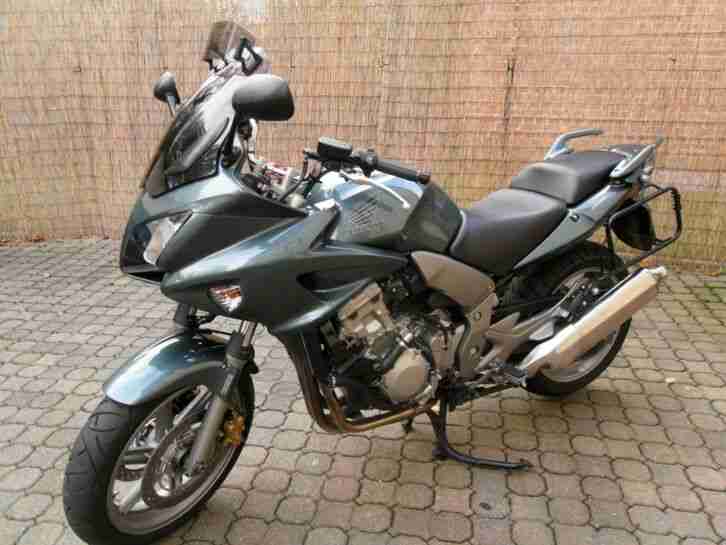 Honda CBF 1000 im TOP Zustand orig 23300 km Inkl.Koffer und MRA Tourenscheibe!