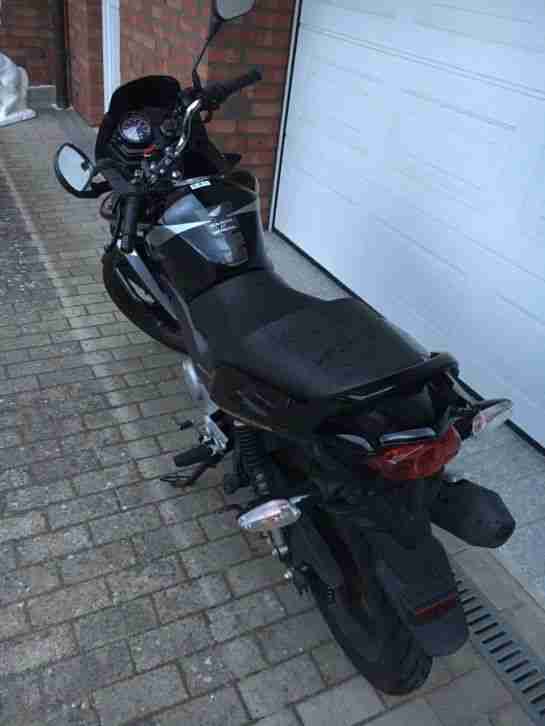 Honda CBF 125, schwarz, 1. Hand, Stürzbügel, Tüv neu !!!