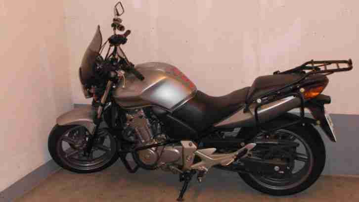 Honda CBF 500