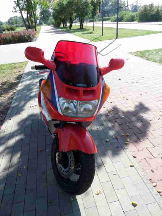 CBR 1000 F