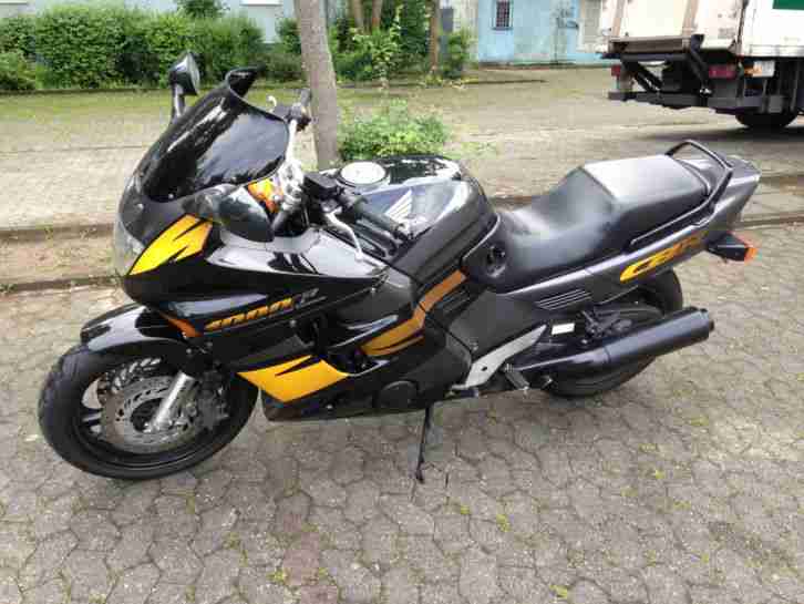 Honda CBR 1000 F SC 24 Dual