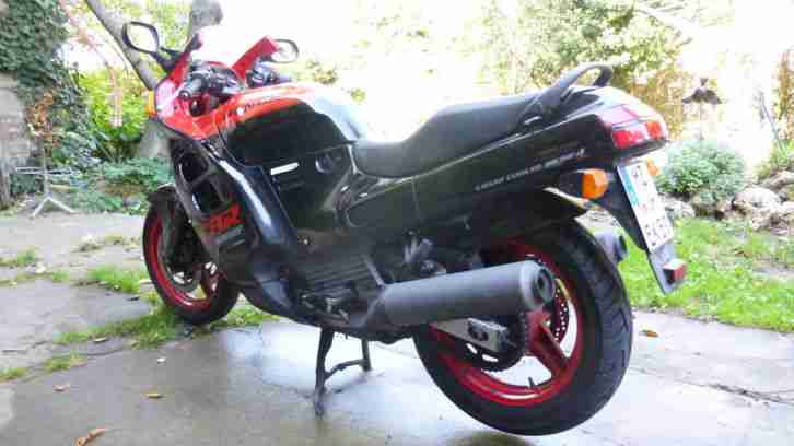 Honda CBR 1000 F SC21