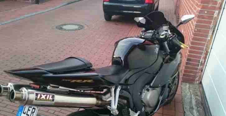 Honda CBR 1000 RR, Black Edition Ixil UnderSeat, 22.000 km, Bj.05, Winterpreis