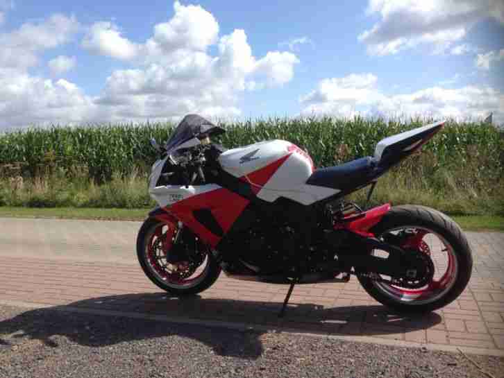 Honda CBR 1000 RR SC 57