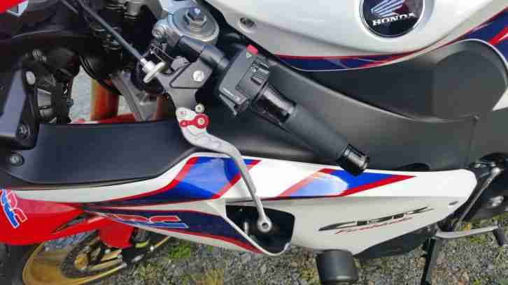 Honda CBR 1000 RR SC59 Fireblade HRC Tricolor