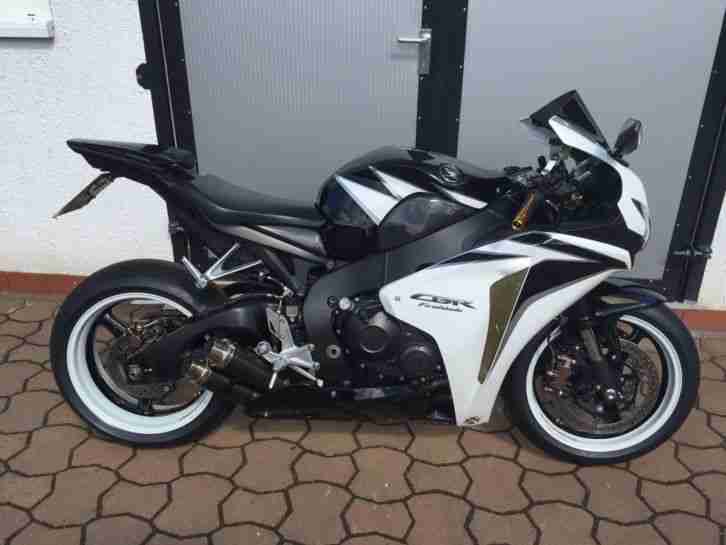 Honda CBR 1000 RR Sc59 Traumzustand Viele Extras Bj10 13tkm