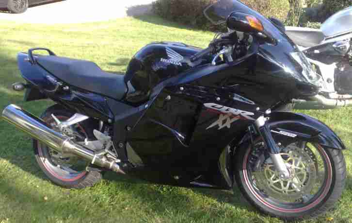 CBR 1100 XX Super Blackbird Top