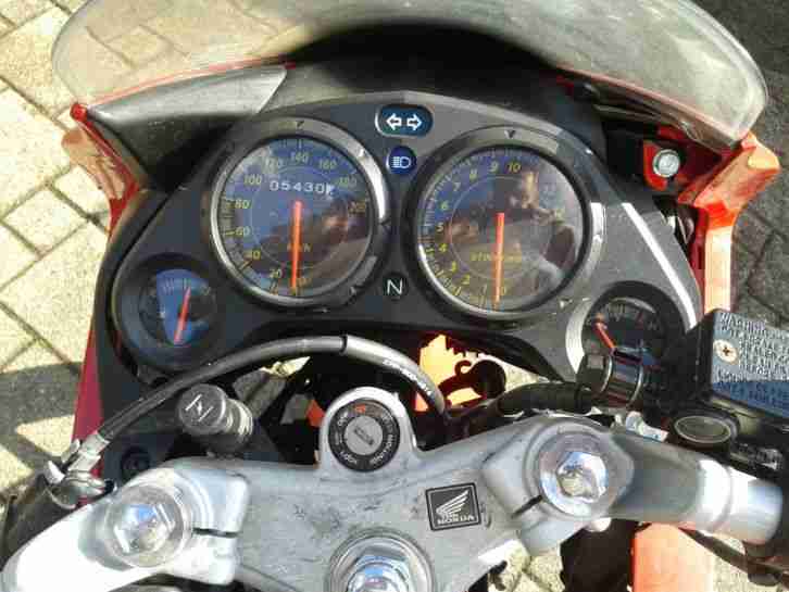 Honda CBR 125 R Baujahr 2005 nur 5430 Km Unfall Frontschaden