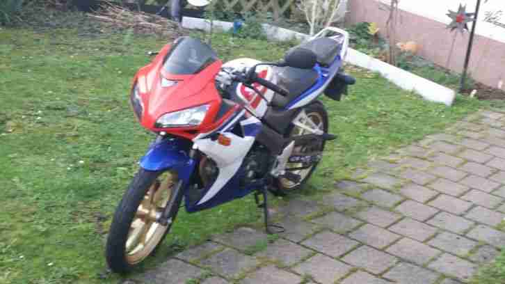 CBR 125 R Bj. 10.2010 Modell JC39