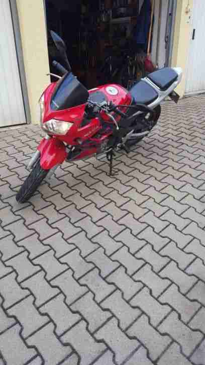 Honda CBR 125 R JC34