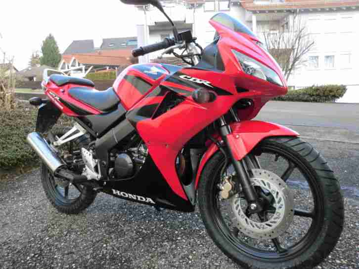 Honda CBR 125 R,Tüv +Reifen Neu, 16Tkm, sehr guter Zustand