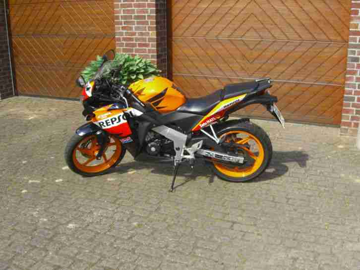 Honda CBR 125 Repsol, 12.000 Km, EZ 7/13, TÜV 7/17, LEOVINCE Auspuff