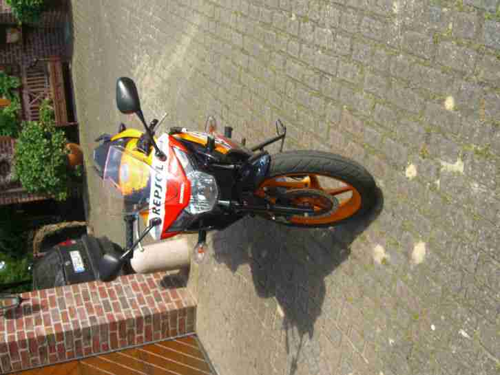 Honda CBR 125 Repsol, 12.000 Km, EZ 7/13, TÜV 7/17, LEOVINCE Auspuff