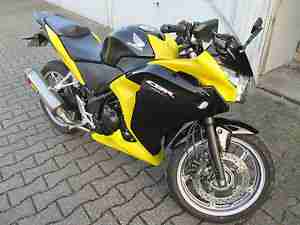 Honda CBR 250 R gelb/schwarz Akrapovic Sportauspuff LED Blinker Sportspiegel