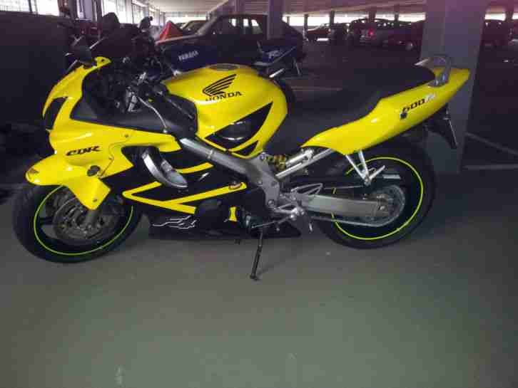 Honda CBR 600 F ( PC 35 ) *tiefer gelegt*