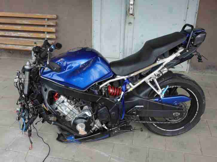 Honda CBR 600 F PC25 CBR600F Unfall Defekt Streetfighter Custom Motor TÜV09/17