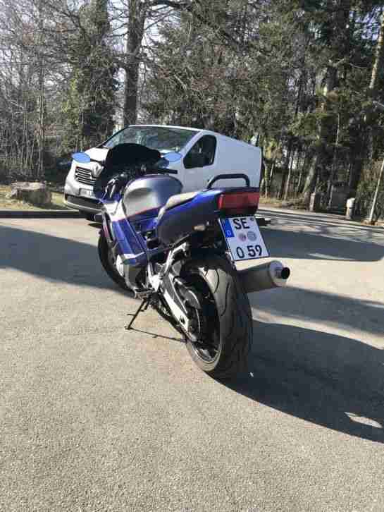 Honda CBR 600 F Pc25