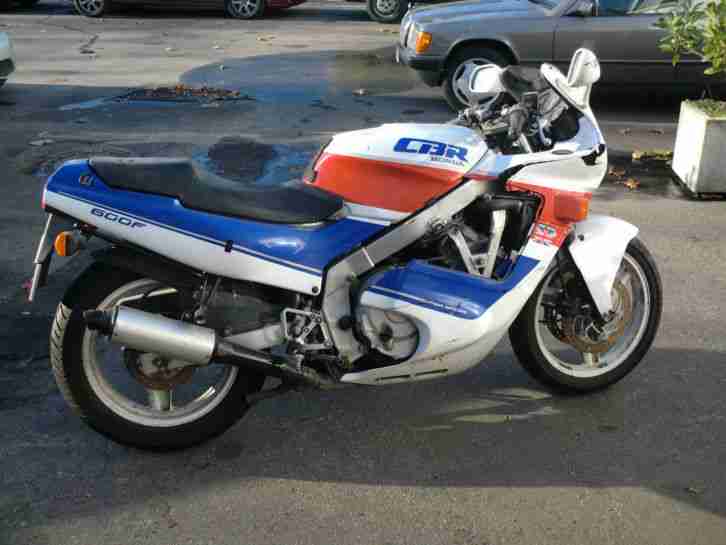 Honda CBR 600 PC 23 Umfallfahrzeug Bastlerfahrzeug Teileträger Motor läuft