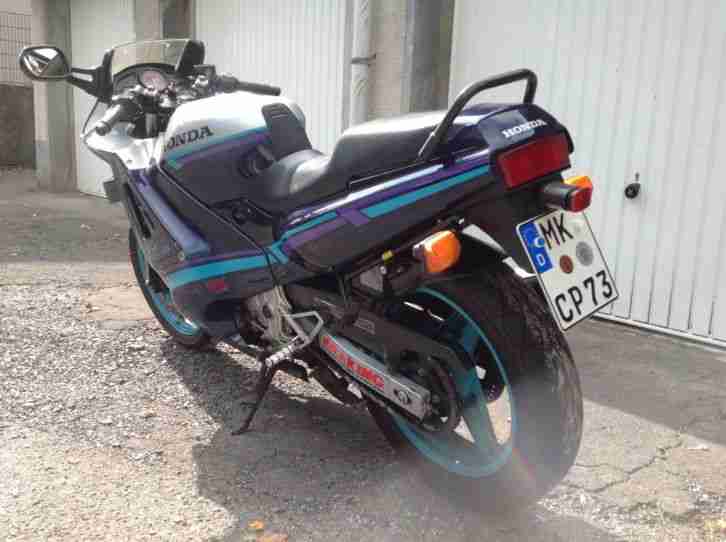 Honda CBR 600 PC19 im Top Zustand