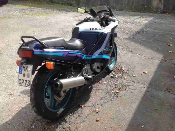 Honda CBR 600 PC19 im Top Zustand