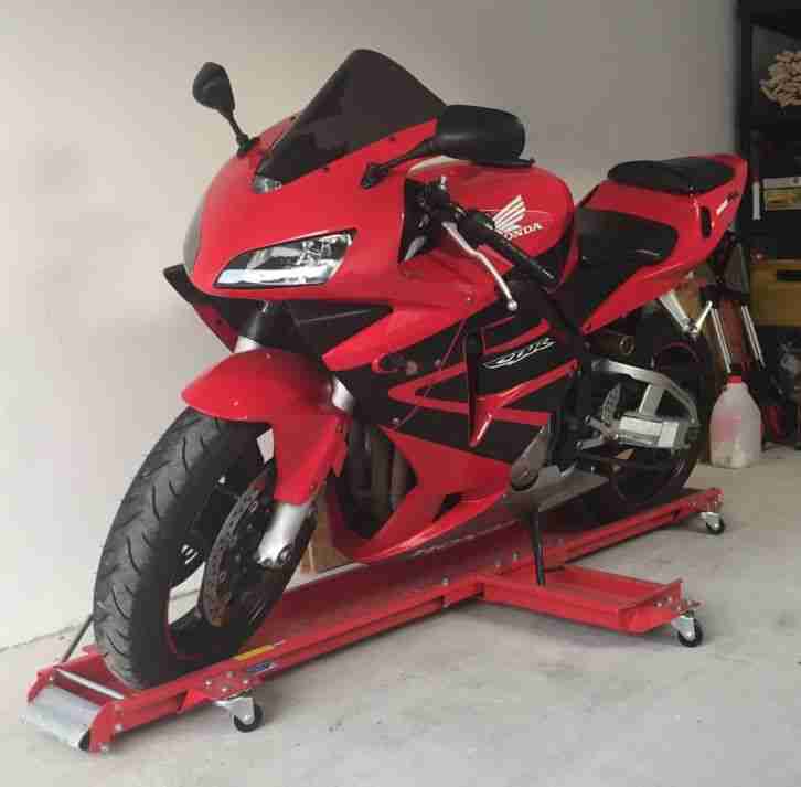 CBR 600 RR PC 37 23.000 KM Arrow