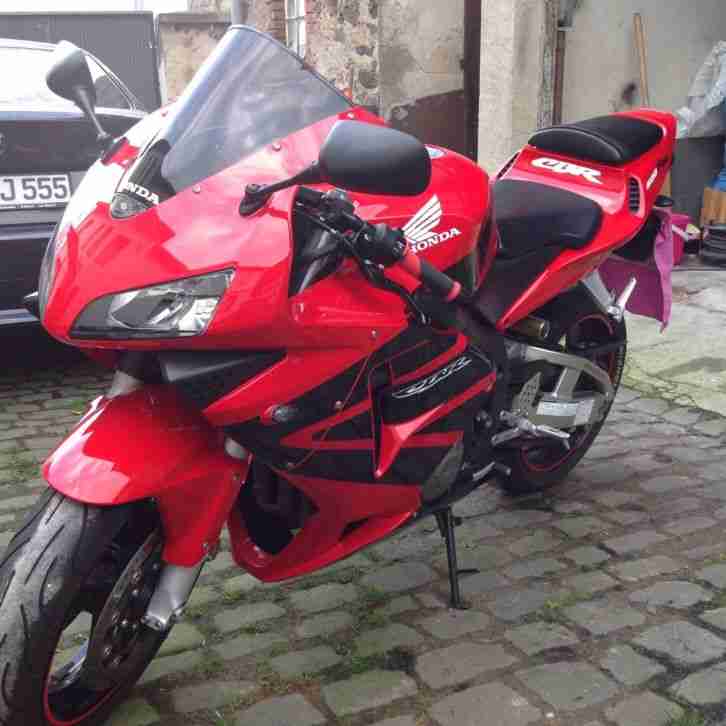Honda CBR 600 RR (PC37)