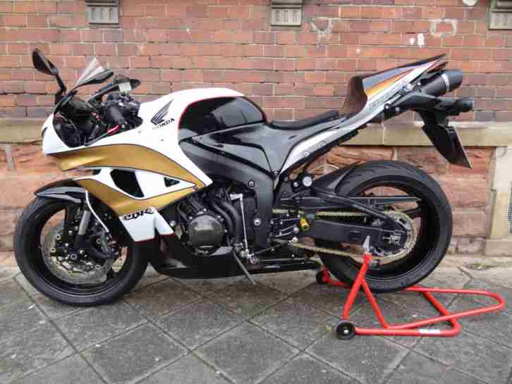 Honda CBR 600 RR PC40
