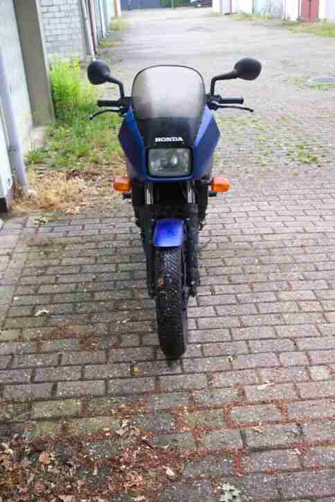 Honda CBR 600 f / PC25 und VF 500 f / PC12 an Bastler