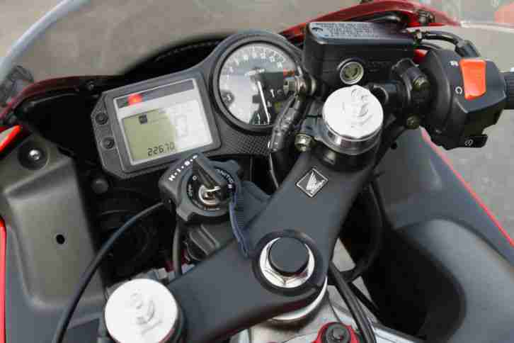 Honda CBR 600F, 22.670 km, 80 kW, EZ 04/2004