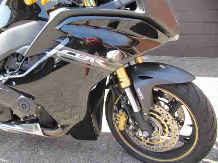 Honda CBR 600F ABS PC41 EZ 2013 - 102 PS , 2 Hand, 21.070km, perfekte Zustand!