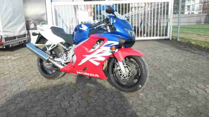 CBR 600F mit sehr wenig Kilometer