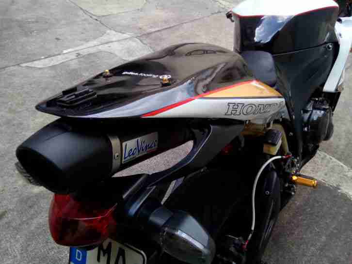 Honda CBR 600RR PC40