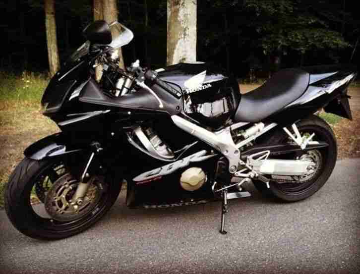 Honda CBR 600f pc35 in schwarz