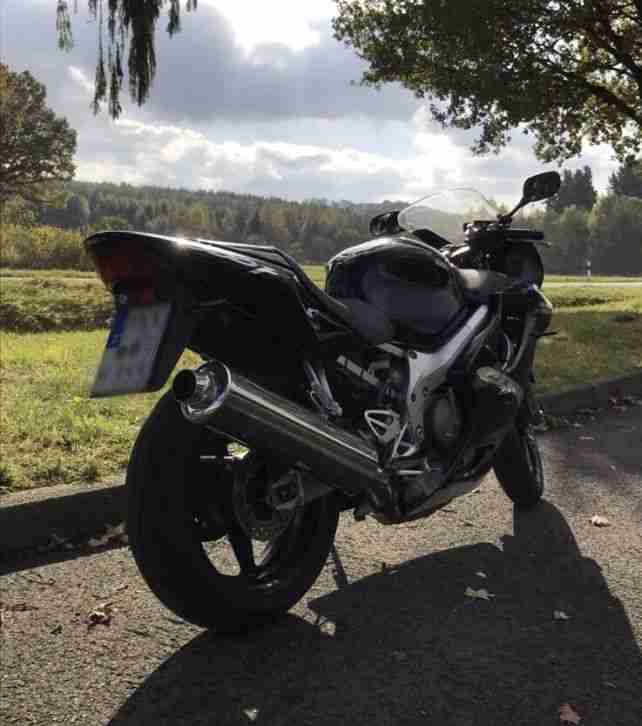 Honda CBR 600f pc35 in schwarz