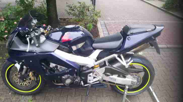 Honda CBR 900