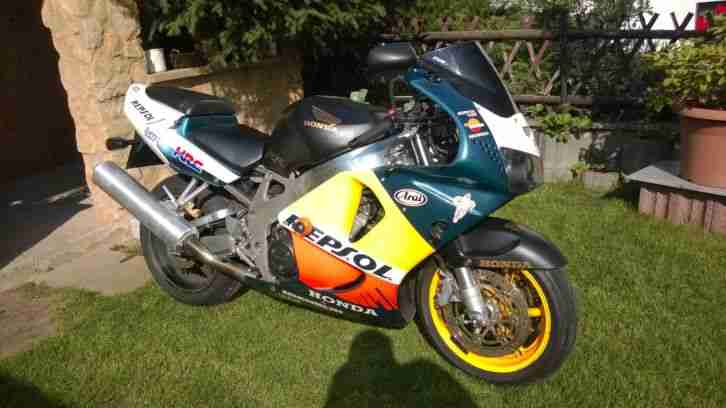 Honda CBR 900 RR