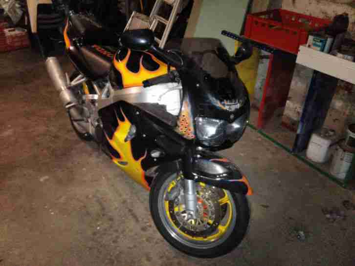 Honda CBR 900 RR Fireblade SC 33
