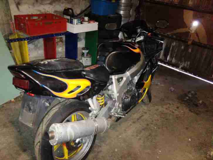 Honda CBR 900 RR Fireblade SC 33