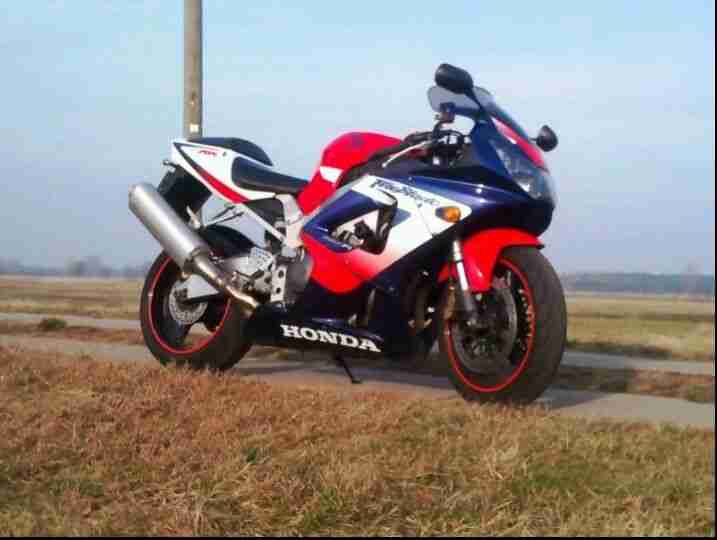 Honda CBR 900 RR Fireblade SC 44