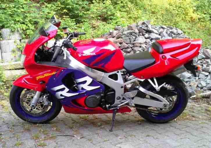 Honda CBR 900 RR Fireblade SC33
