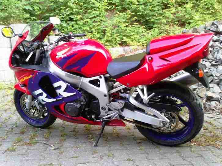 CBR 900 RR Fireblade SC33